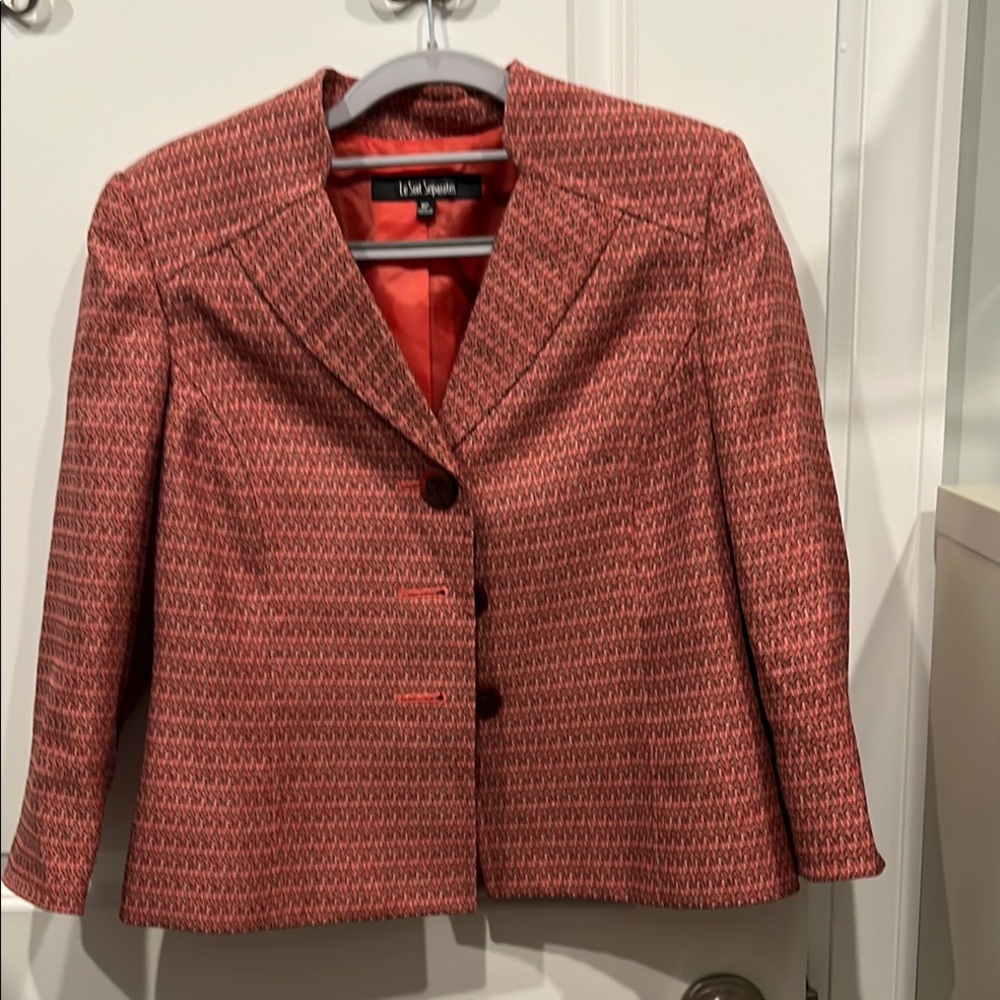 LeSuit Salmon Color Blazer with Notched Lapels